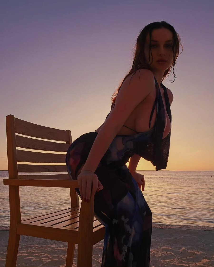 Sexy girl Miranda Faith nude in Mesa