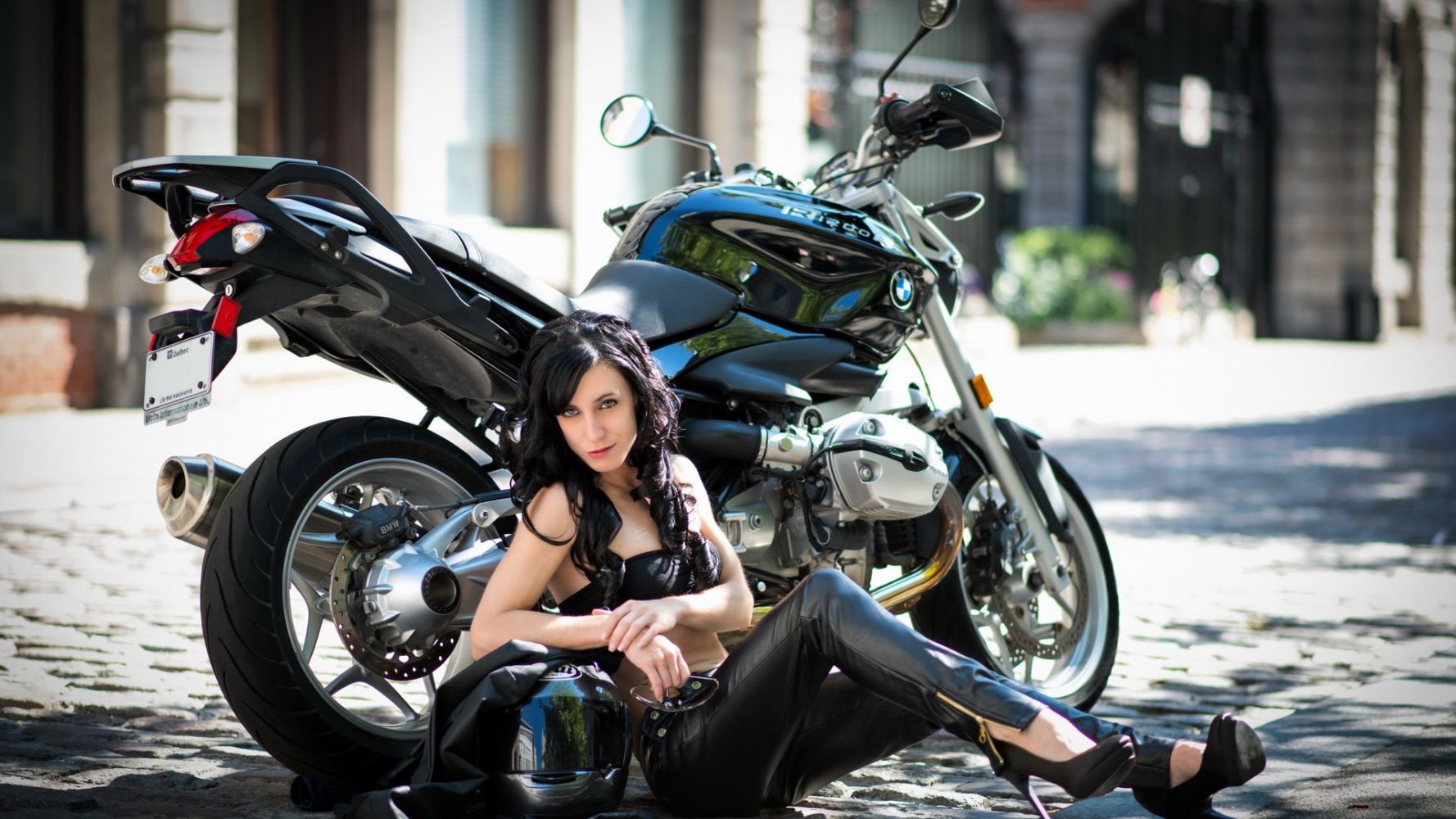 Fresh photos, fresh mood — European women on bikes online in Mesa