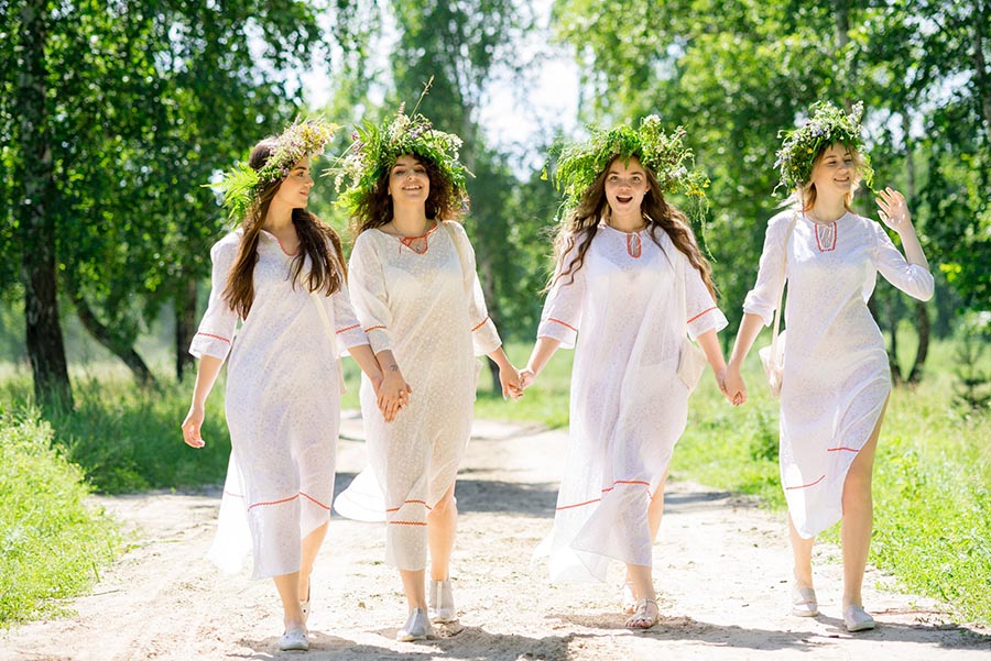 A cozy shot with Slavic girls — straight from Mesa