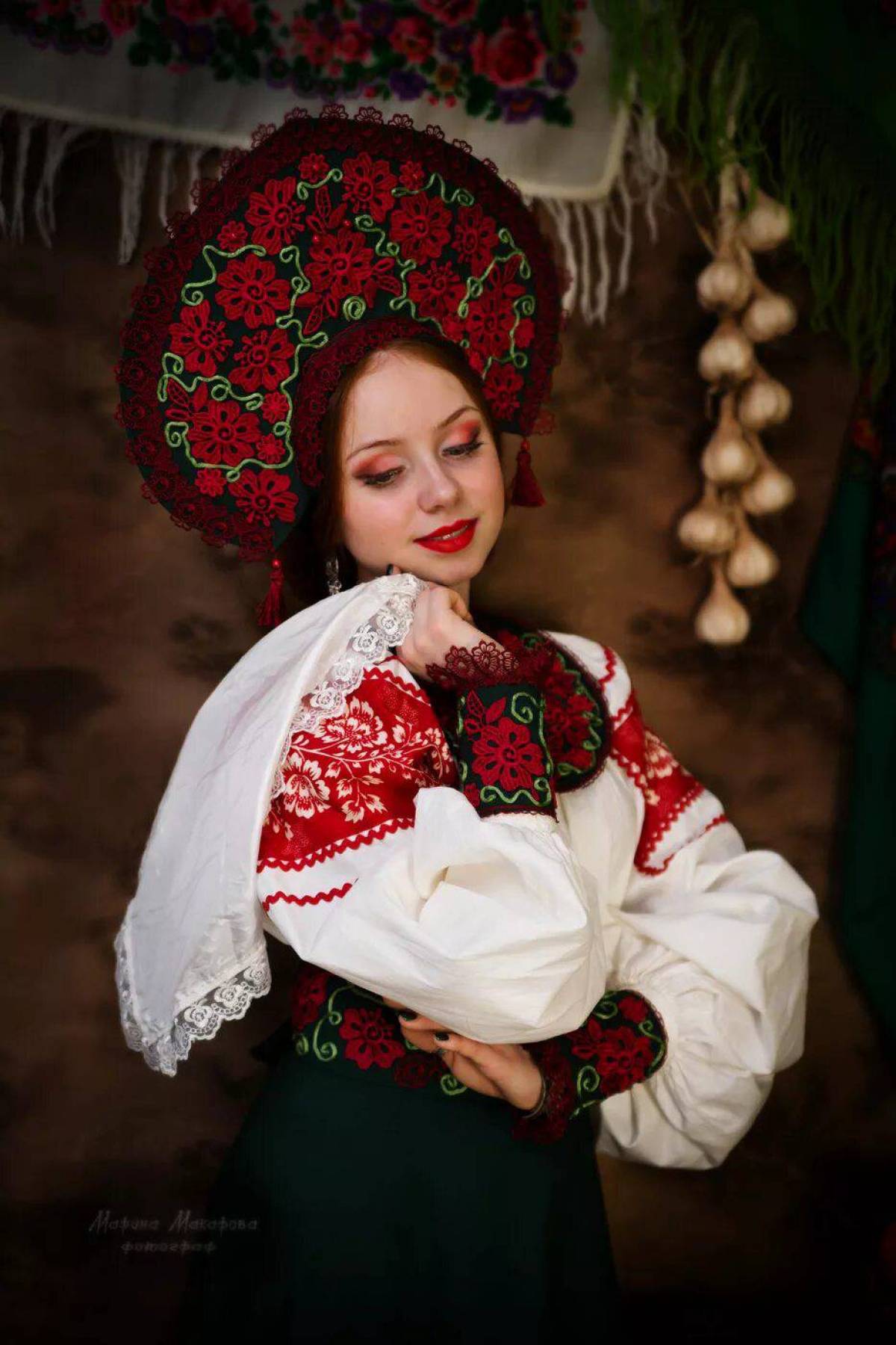 Women in Slavic costumes underwear in Mesa